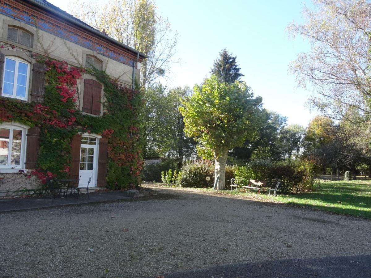 La Belle D'Antan Bed & Breakfast Saint-Bonnet-en-Bresse ภายนอก รูปภาพ